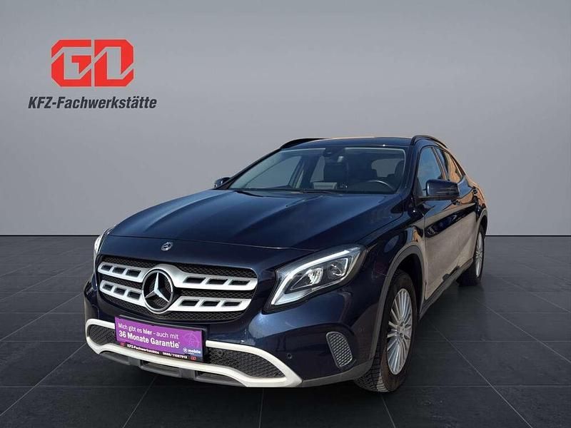 Gebraucht Mercedes GLA200 Edition 136 PS (100 kW) 2018 Blau SUV