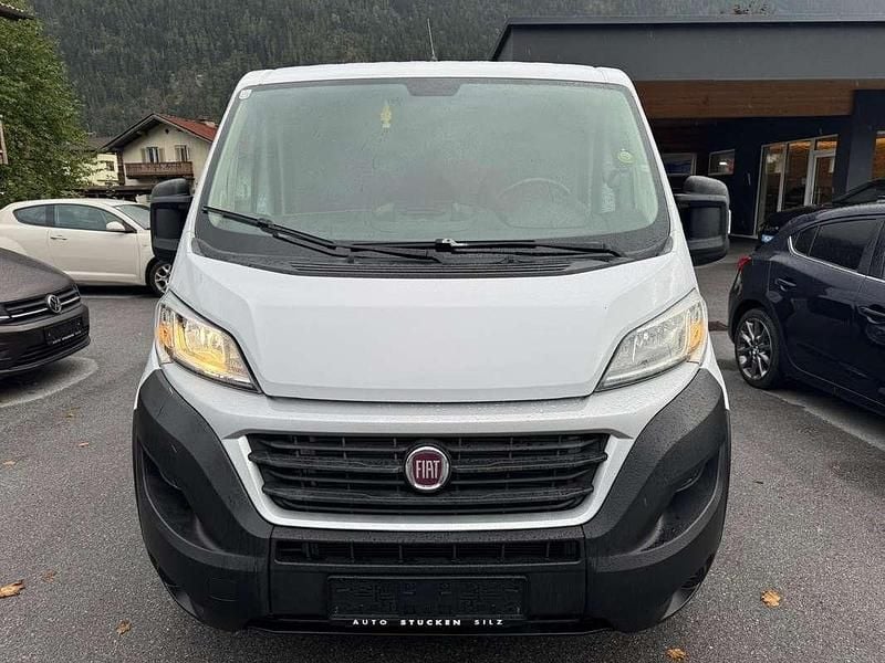 Gebraucht Fiat Ducato 116 PS (85 kW) 2018 Weiß Van