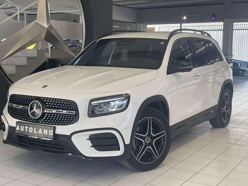 Weiß Gebraucht 2025 Mercedes GLB200 AMG line SUV | € 49.990 (Fairer Preis) - Bild 1/4