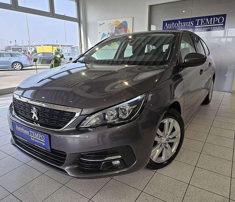 Gebraucht Peugeot 308 SW Active 131 PS (96 kW) 2021 Grau Kombi