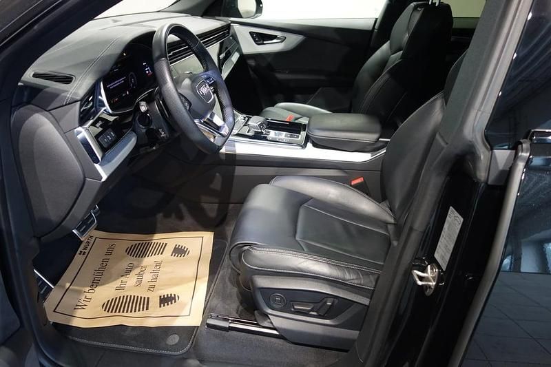 Gebraucht Audi Q8 462 PS (339 kW) 2023 Schwarz  metallicperleffektno SUV