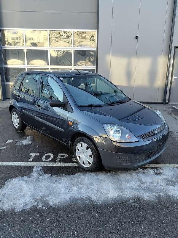Gebraucht Ford Fiesta Ambiente 69 PS (50 kW) 2006 Grau Kleinwagen