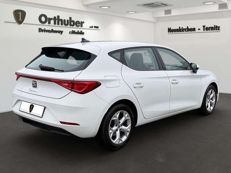 Gebraucht Seat Leon Reference 90 PS (66 kW) 2021 Weiss  normal Limousine