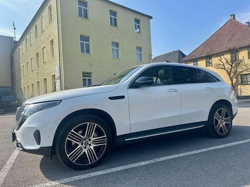 Gebraucht Mercedes EQC400 300 kW (408 PS) 2022 Weiß SUV
