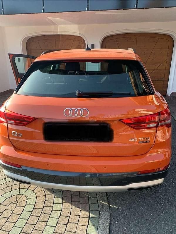 Gebraucht Audi Q3 Sportback Advanced 190 PS (139 kW) 2020 Orange SUV