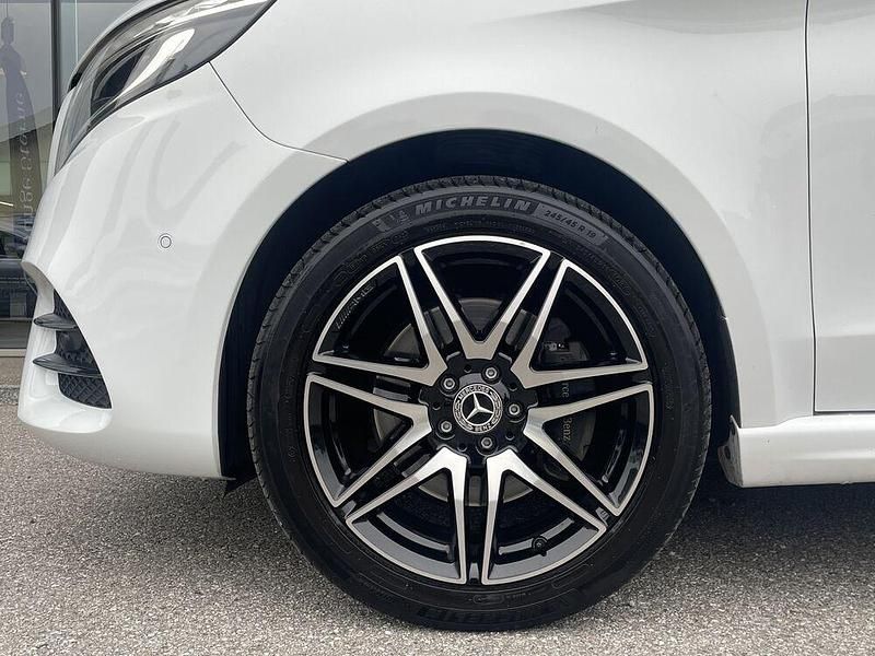 Gebraucht Mercedes V300 Exclusive 237 PS (174 kW) 2022 Weiß Van / Kleinbus