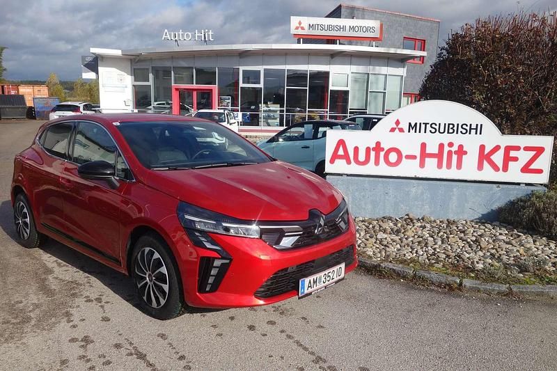 Rot Neu 2025 Mitsubishi Colt Intense Limousine | € 20.990 (Etwas zu teuer) - Bild 1/4
