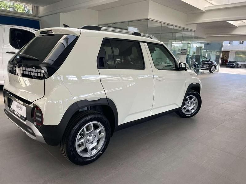 Gebraucht Hyundai Inster Trend 23 kW (32 PS) 2025 Unbleached ivory Kleinwagen