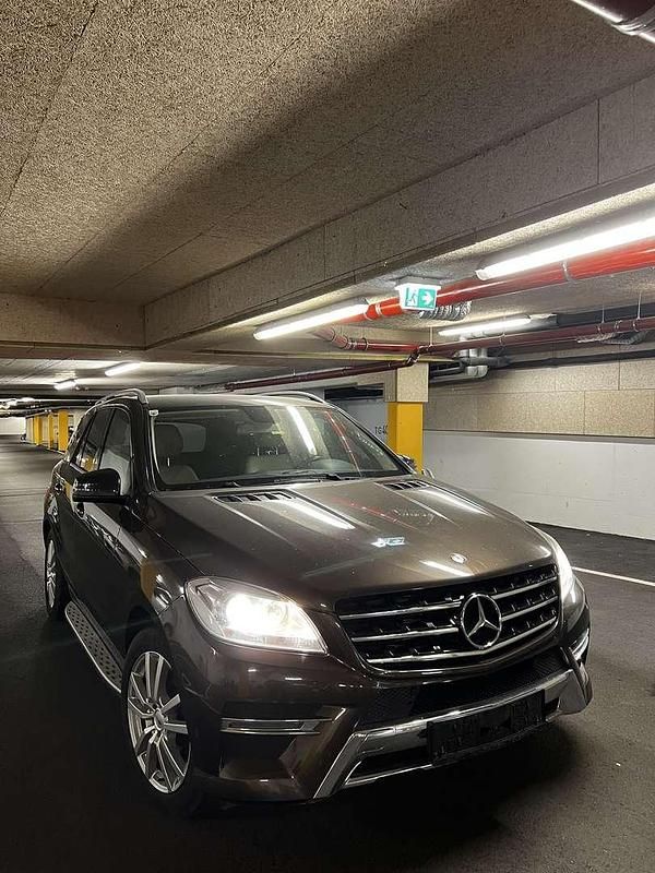 Gebraucht Mercedes ML350 258 PS (189 kW) 2013 SUV