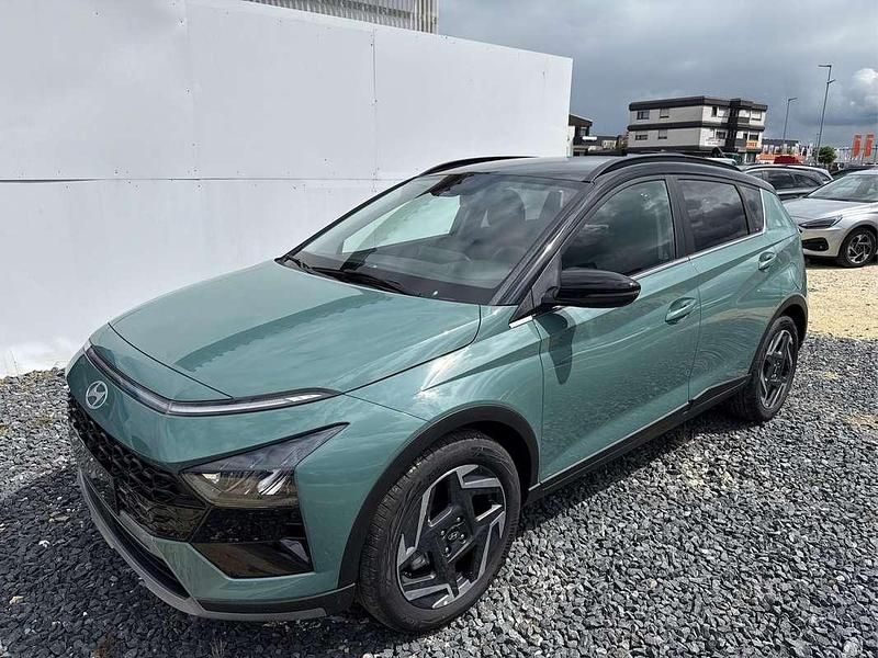 Grün Neu 2025 Hyundai Bayon Premium SUV | € 26.397 (Fairer Preis) - Bild 1/4