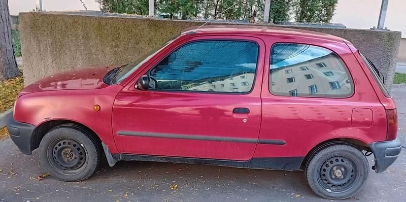 Rot Gebraucht 1997 Nissan Micra Limousine | € 650 - Bild 1/4