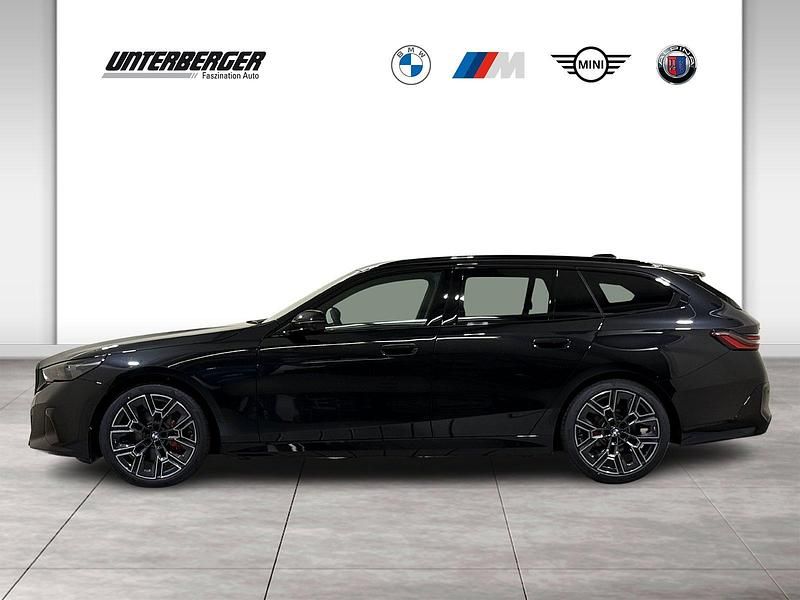 Neu BMW 540 M Sport 303 PS (222 kW) 2025 Schwarz Kombi