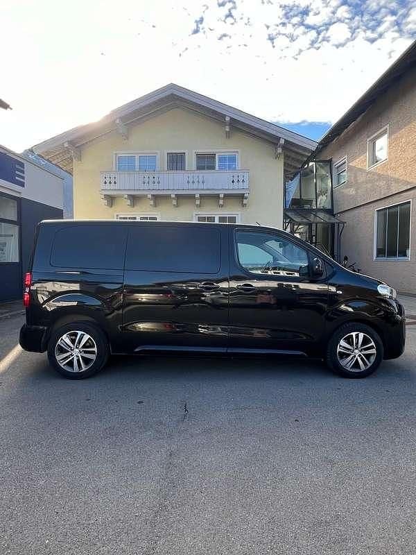 Gebraucht Peugeot Traveller Business-Line 177 PS (130 kW) 2019 Schwarz Van / Kleinbus
