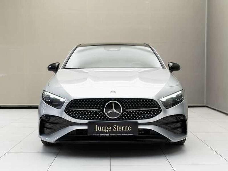 Gebraucht Mercedes A200 Night 150 PS (110 kW) 2023 Silber Limousine