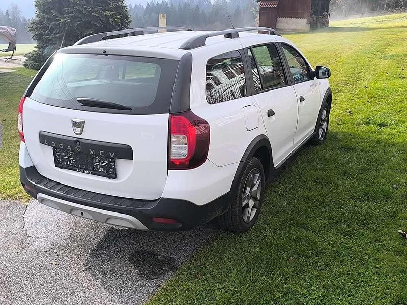 Gebraucht Dacia Logan MCV Stepway 90 PS (66 kW) 2018 Weiß Kombi