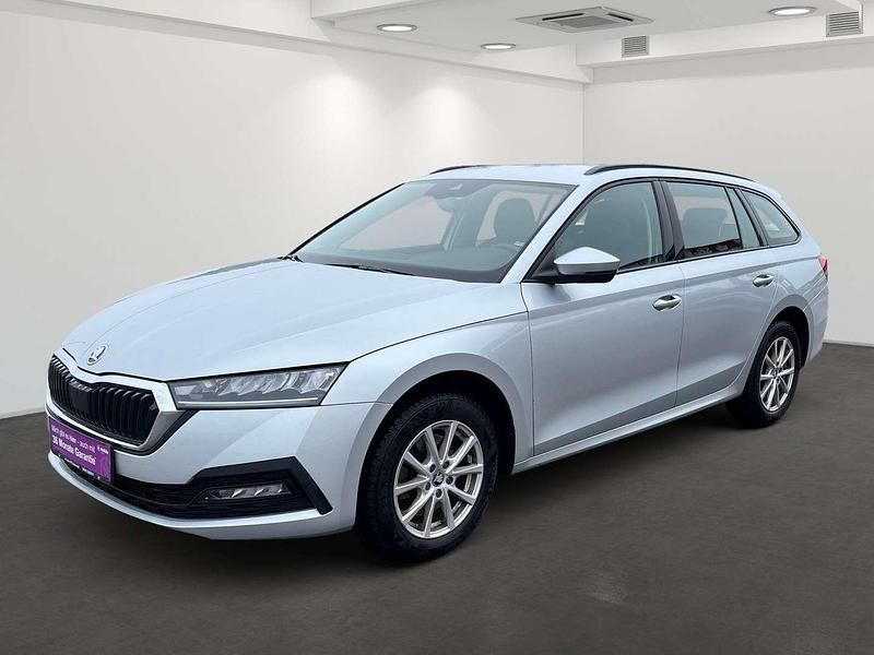 Silber Gebraucht 2022 Skoda Octavia Kombi | € 19.990 (Superpreis) - Bild 1/4