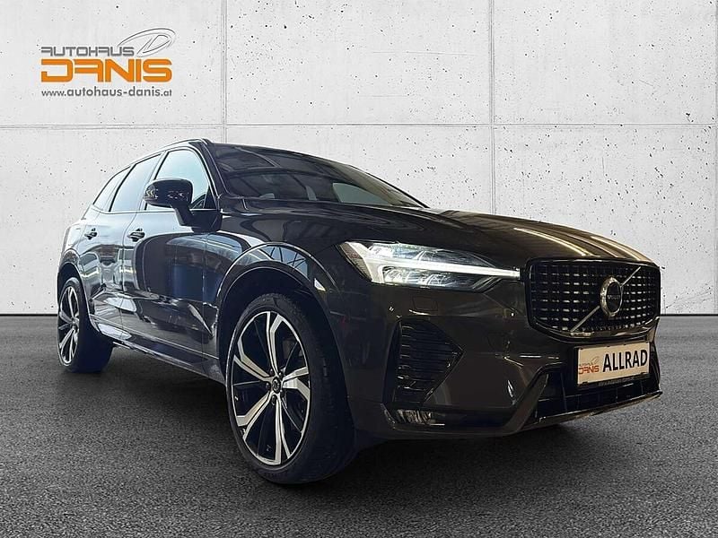Gebraucht Volvo XC60 Plus 197 PS (144 kW) 2023 Schwarz SUV