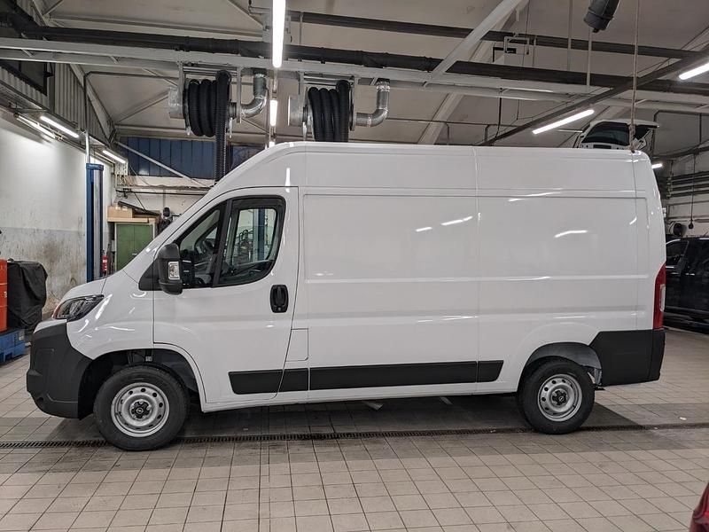 Neu Opel Movano 140 PS (102 kW) 2025 Icy white Van