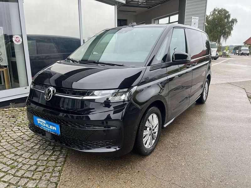 Schwarz metallic Gebraucht 2024 VW Multivan Life Van | € 56.990 - Bild 1/4