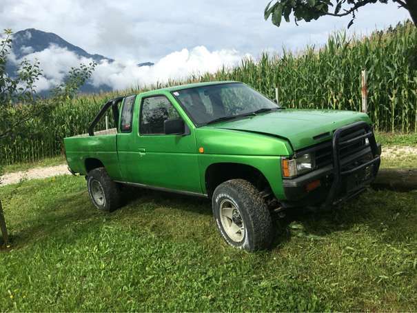Nissan terrano pickup