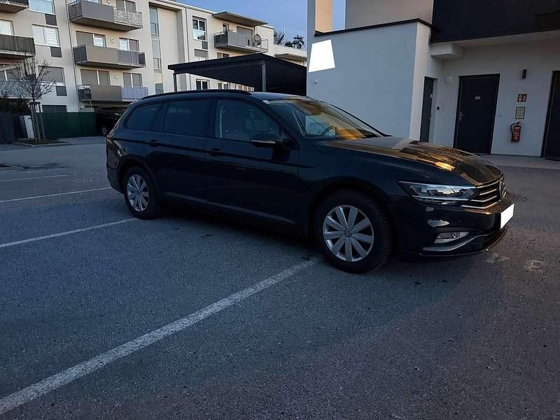 Gebraucht VW Passat 120 PS (88 kW) 2020 Grau Kombi