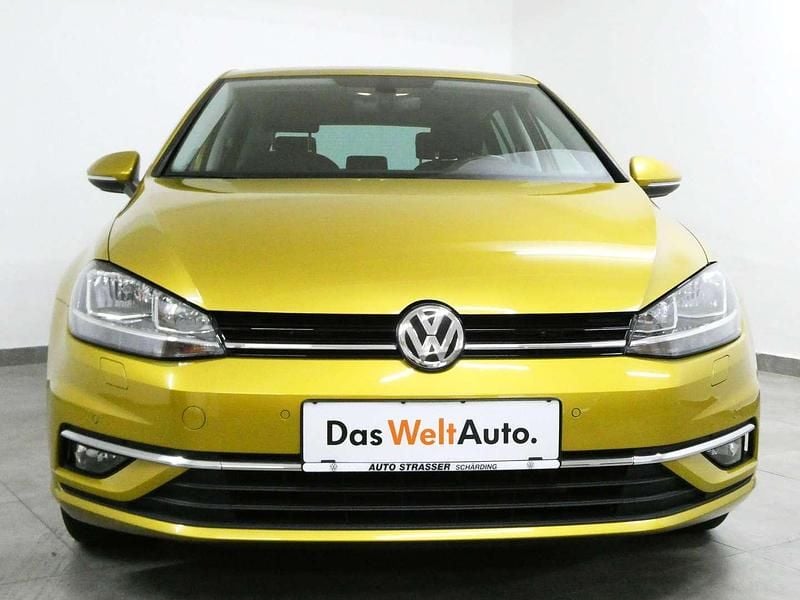 Gebraucht VW Golf VII Sound 110 PS (80 kW) 2018 Gelb Limousine