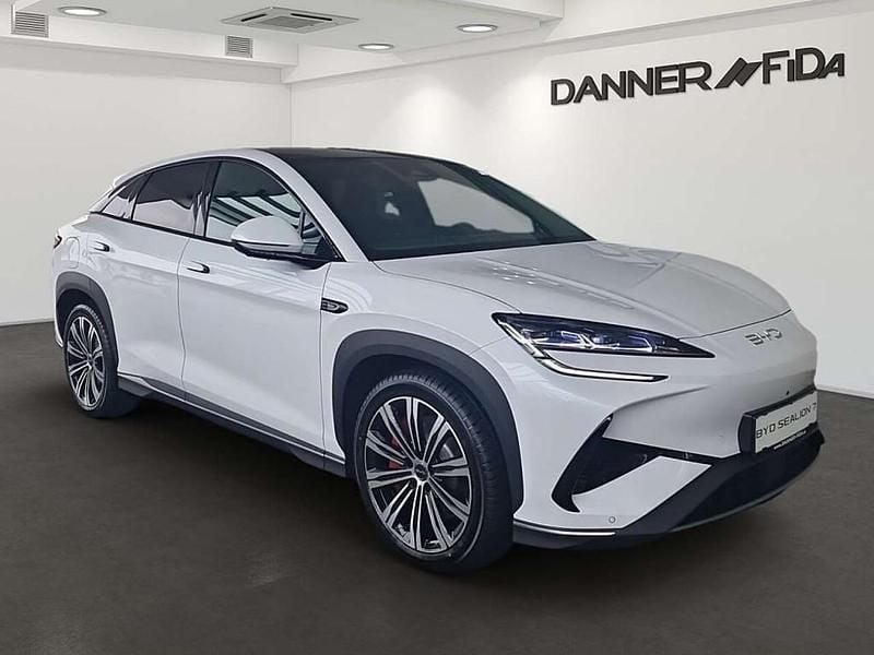 Neu BYD Sealion 7 389 kW (530 PS) 2026 SUV