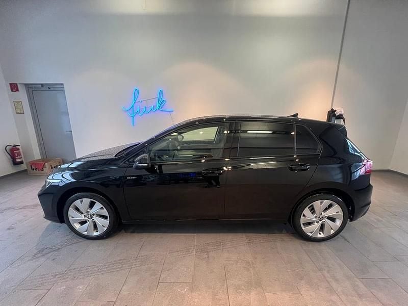 Neu VW Golf VIII 115 PS (84 kW) 2026 Schwarz  metallic Limousine