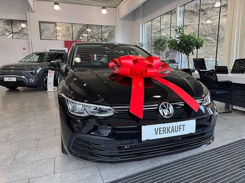 Gebraucht VW Golf VIII 116 PS (85 kW) 2020 Schwarz Limousine