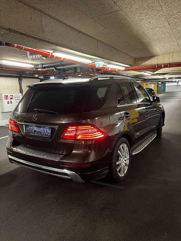 Gebraucht Mercedes ML350 258 PS (189 kW) 2013 SUV