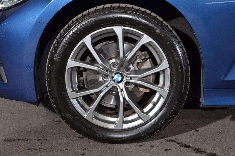 Gebraucht BMW 320 Efficient Dynamics 190 PS (139 kW) 2021 Phytonicblau Kombi
