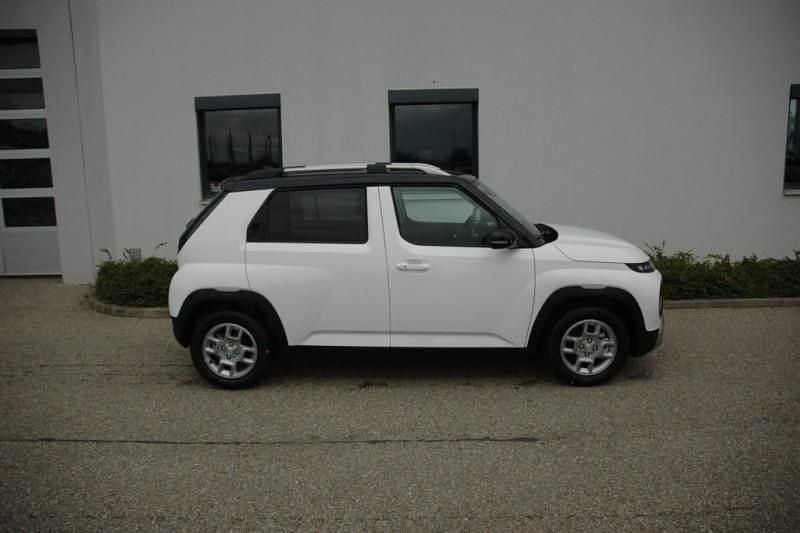 Atlas white / schwarz Gebraucht 2023 Hyundai Inster Trend Kleinwagen | € 29.650 (Fairer Preis) - Bild 1/4