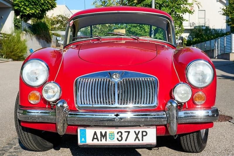 Rot Gebraucht 1960 MG MGA Coupé | € 31.000 - Bild 1/4