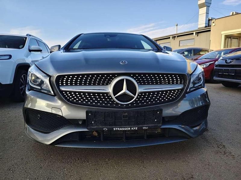 Gebraucht Mercedes CLA220 177 PS (130 kW) 2017 Grau Limousine