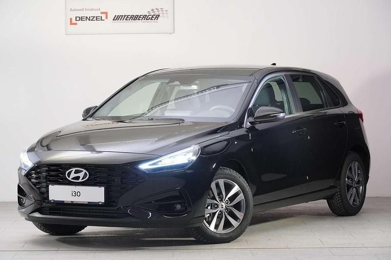 Gebraucht Hyundai i30 GO! 101 PS (74 kW) 2024 Schwarz Limousine