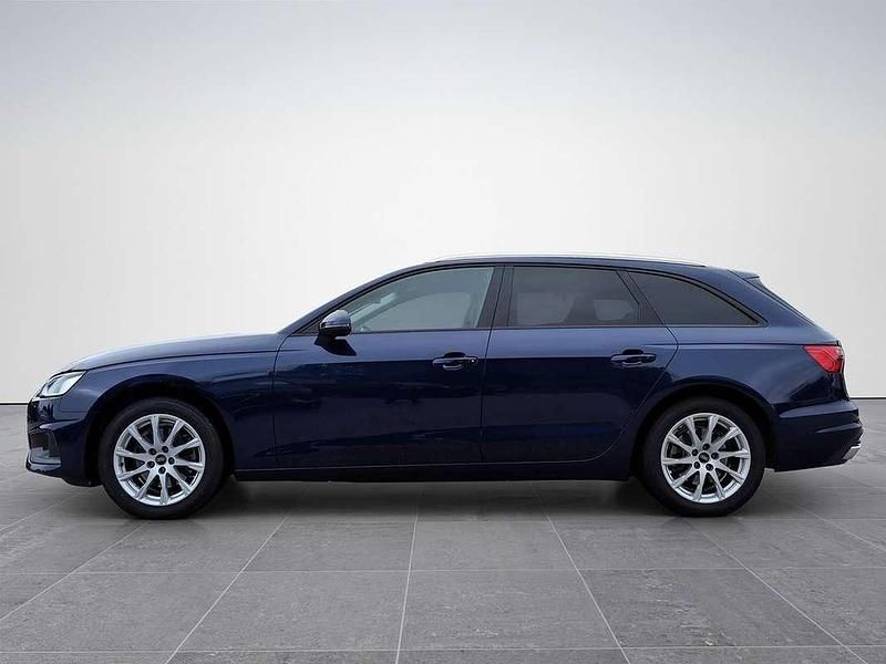 Gebraucht Audi A4 163 PS (119 kW) 2023 Blau Kombi