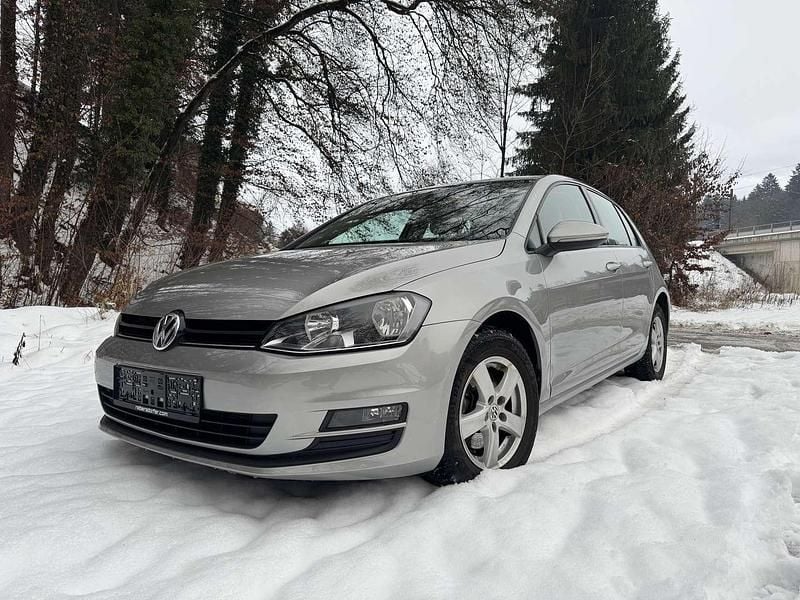 Gebraucht VW Golf VII Trendline 105 PS (77 kW) 2014 Limousine