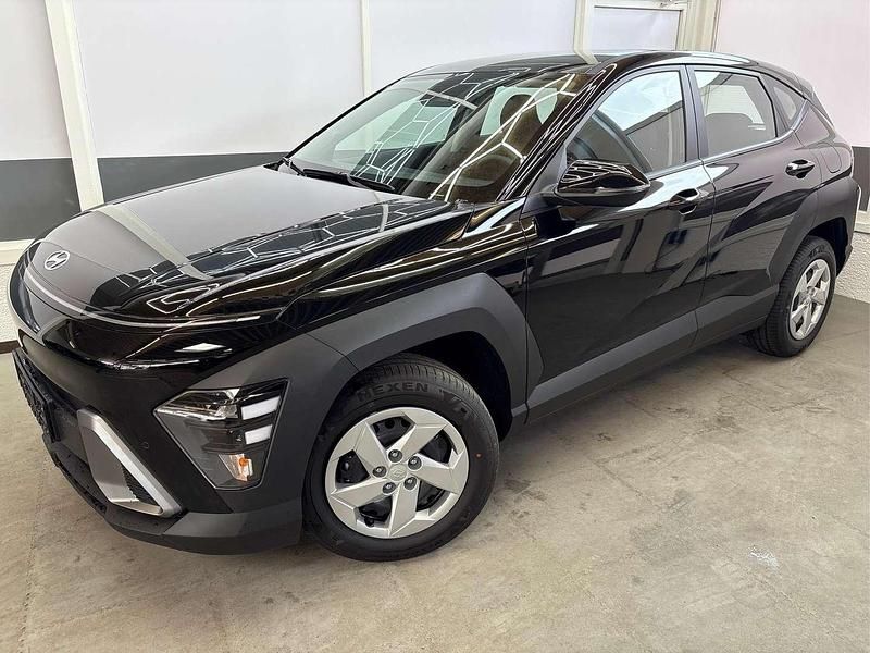 Schwarz Neu 2025 Hyundai Kona Style SUV | € 27.740 (Fairer Preis) - Bild 1/4