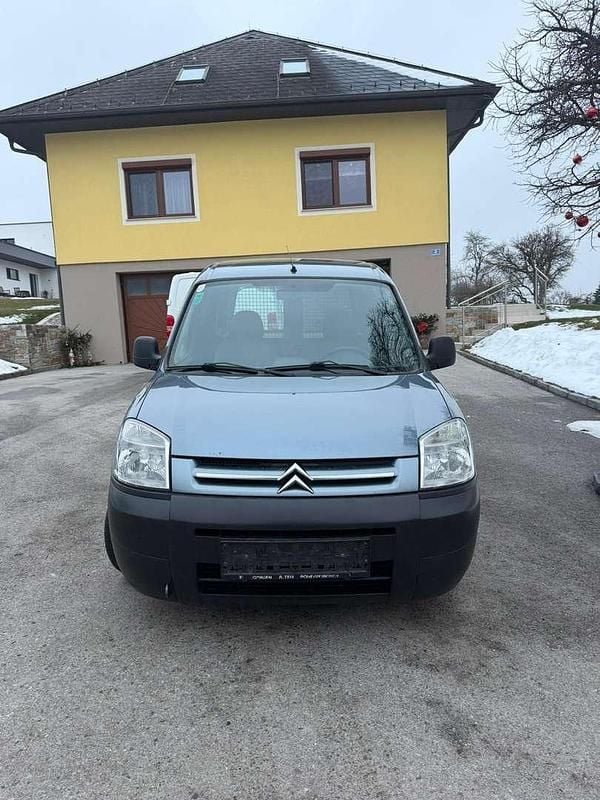 Grau Gebraucht 2007 Citroën Berlingo Van / Kleinbus | € 1.500 - Bild 1/4