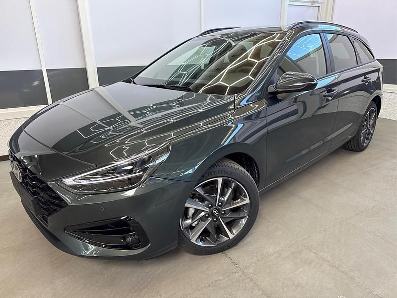 Rot Neu 2025 Hyundai i30 Edition Kombi | € 25.155 (Fairer Preis) - Bild 1/4