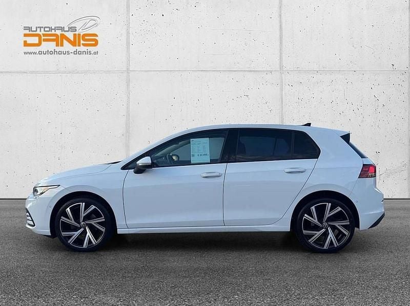 Gebraucht VW Golf VIII Life 110 PS (80 kW) 2022 Weiß Limousine