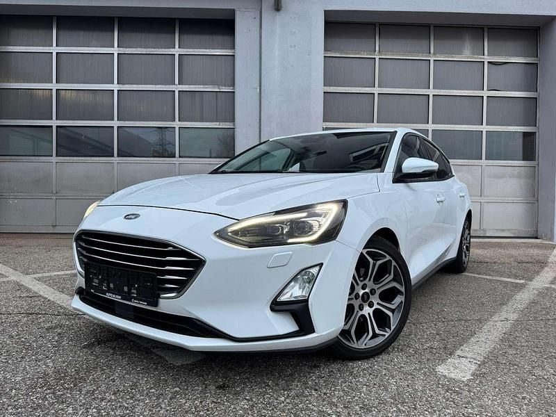 Weiß Gebraucht 2019 Ford Focus Titanium Kleinwagen | € 13.490 (Fairer Preis) - Bild 1/4