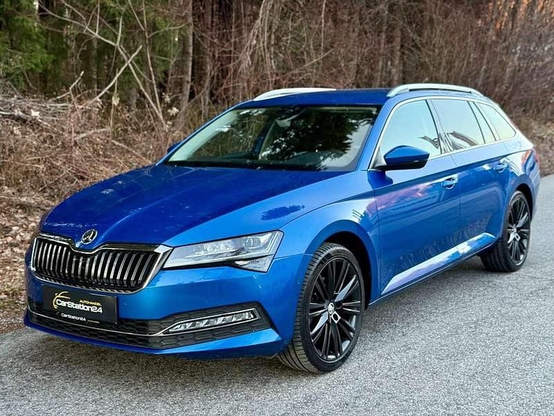 Gebraucht Skoda Superb Style 190 PS (139 kW) 2019 Blau Kombi
