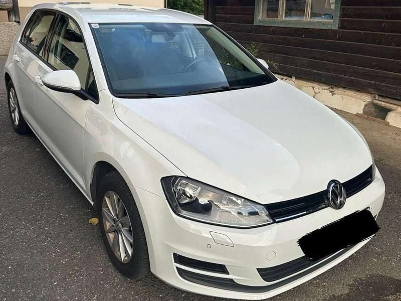 Gebraucht VW Golf VII 90 PS (66 kW) 2015 Weiß Limousine