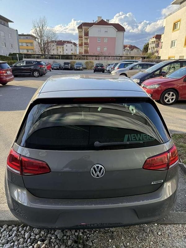 Gebraucht VW Golf VII Trendline 90 PS (66 kW) 2016 Limousine