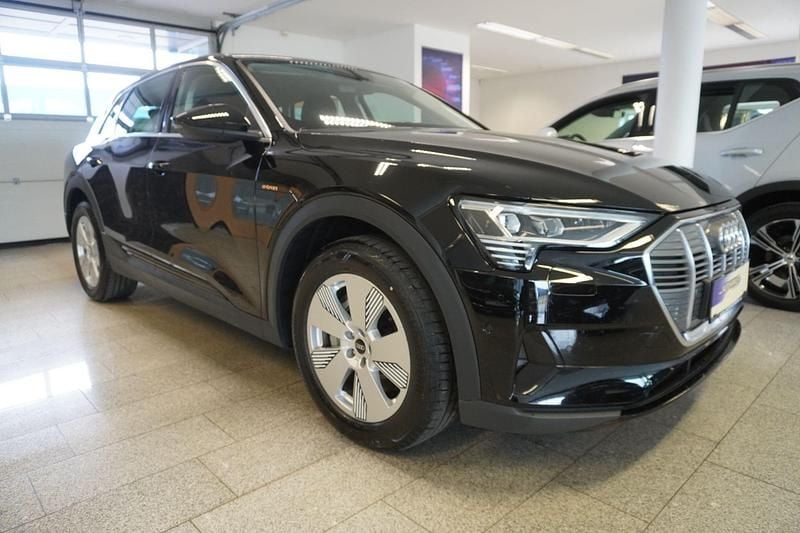 Gebraucht Audi e-tron Comfort 230 kW (313 PS) 2022 Schwarz SUV