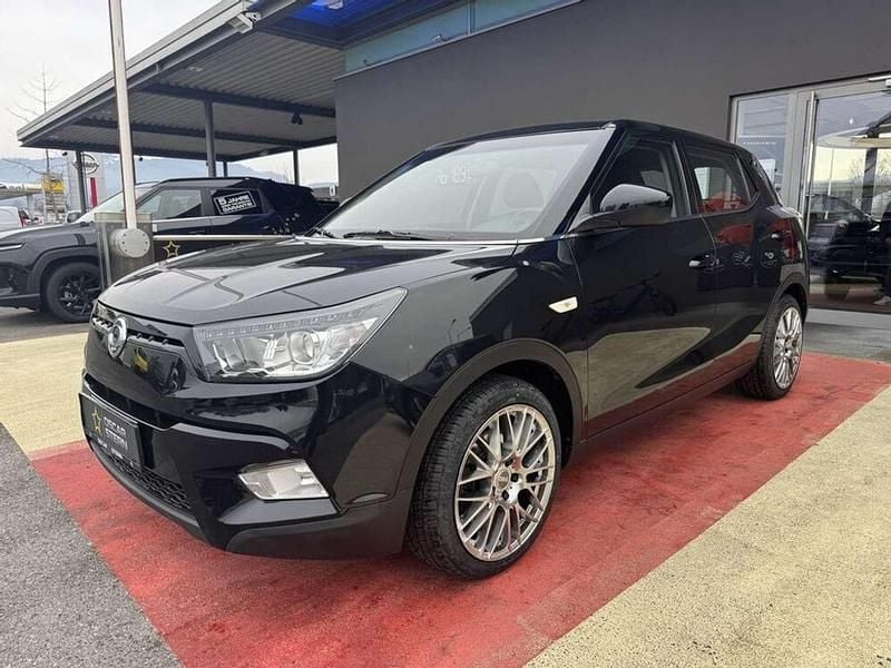 Gebraucht Ssangyong (KGM) Tivoli 116 PS (85 kW) 2016 Schwarz SUV