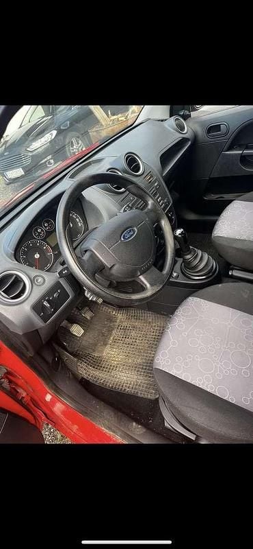 Gebraucht 2006 Ford Fiesta Ambiente Kleinwagen | € 1.000 (Fairer Preis) - Bild 1/4
