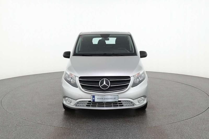 Gebraucht Mercedes Vito 163 PS (119 kW) 2021 Silber Van
