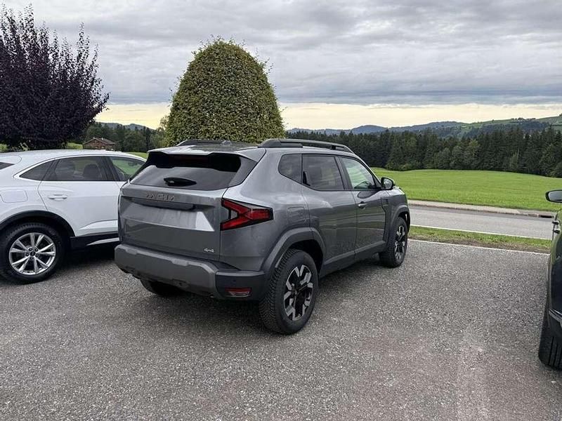 Neu Dacia Duster Extreme 131 PS (96 kW) 2025 Grau SUV